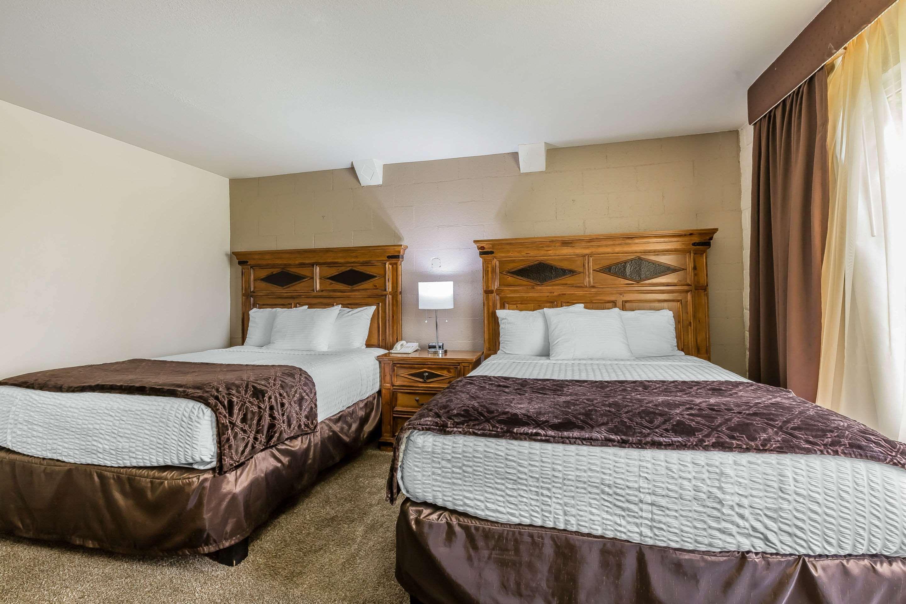 Econo Lodge Lake Elsinore Casino Екстериор снимка