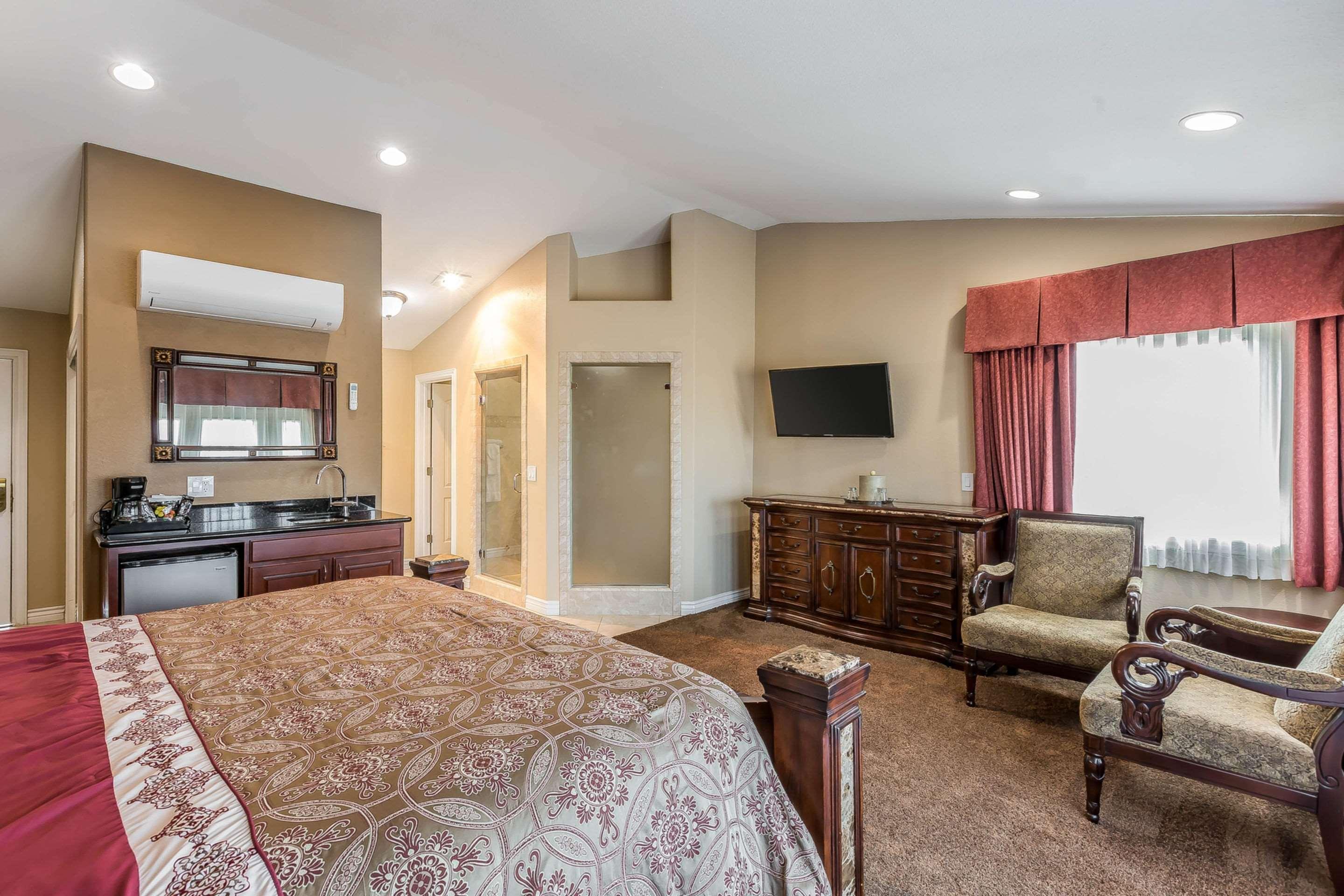 Econo Lodge Lake Elsinore Casino Екстериор снимка