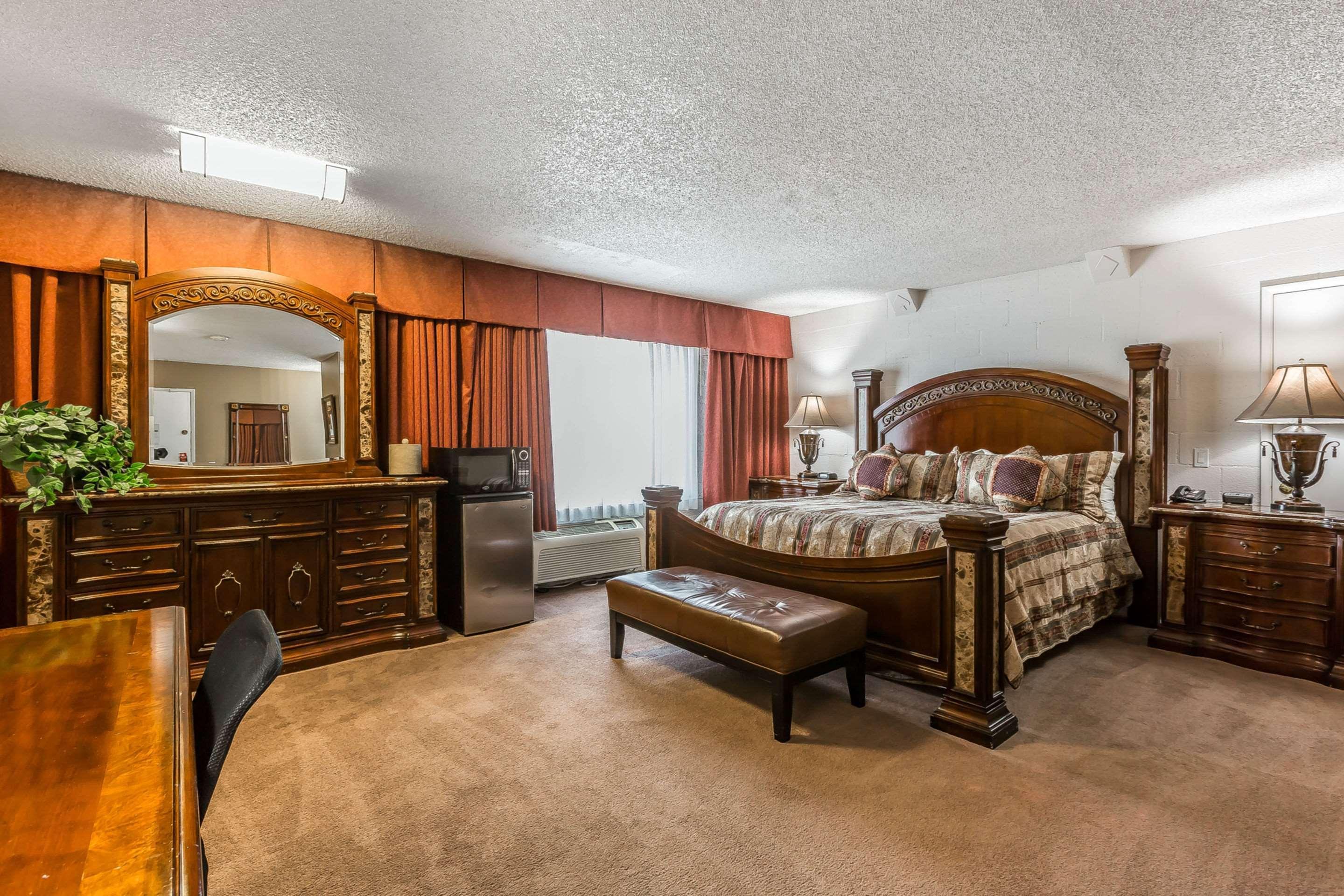 Econo Lodge Lake Elsinore Casino Екстериор снимка