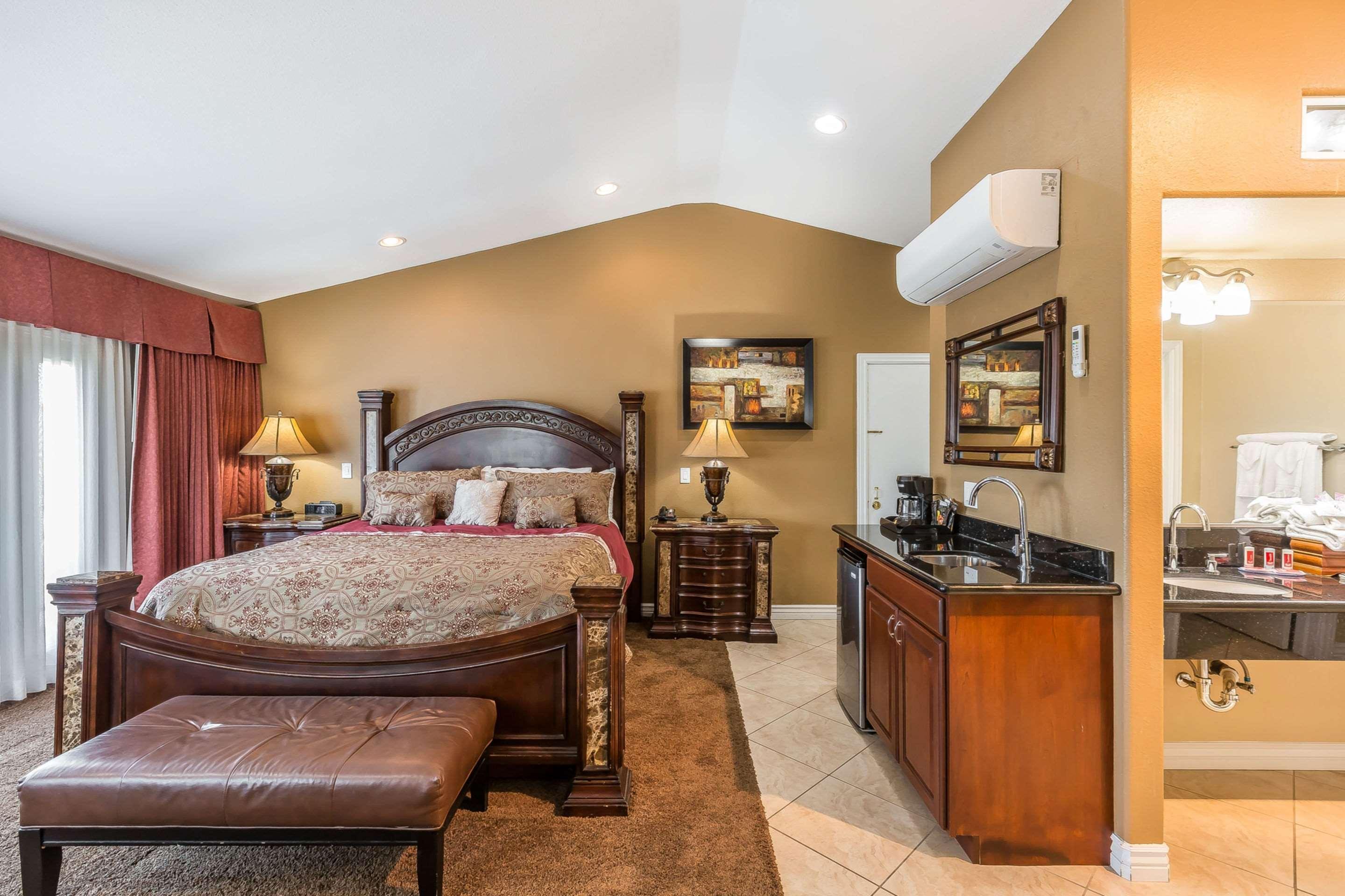 Econo Lodge Lake Elsinore Casino Екстериор снимка