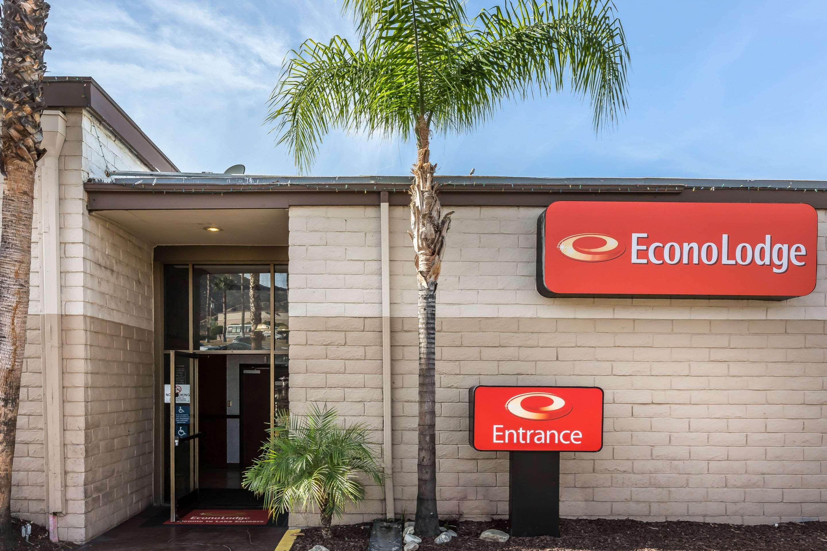 Econo Lodge Lake Elsinore Casino Екстериор снимка